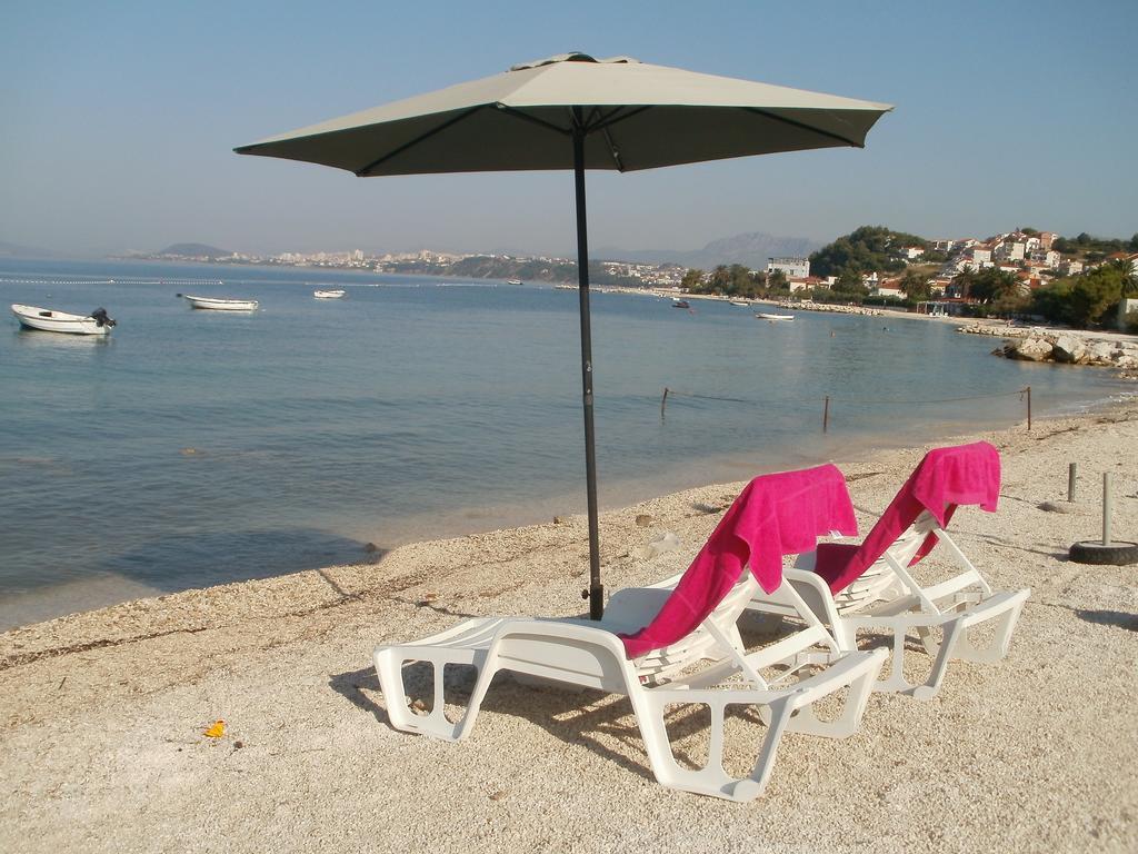 Beach Apartments Toni Podstrana Bilik gambar