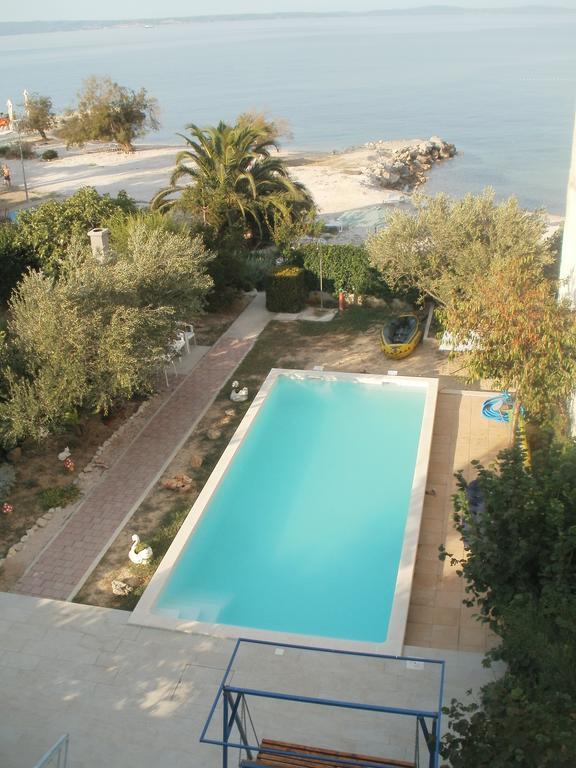 Beach Apartments Toni Podstrana Luaran gambar